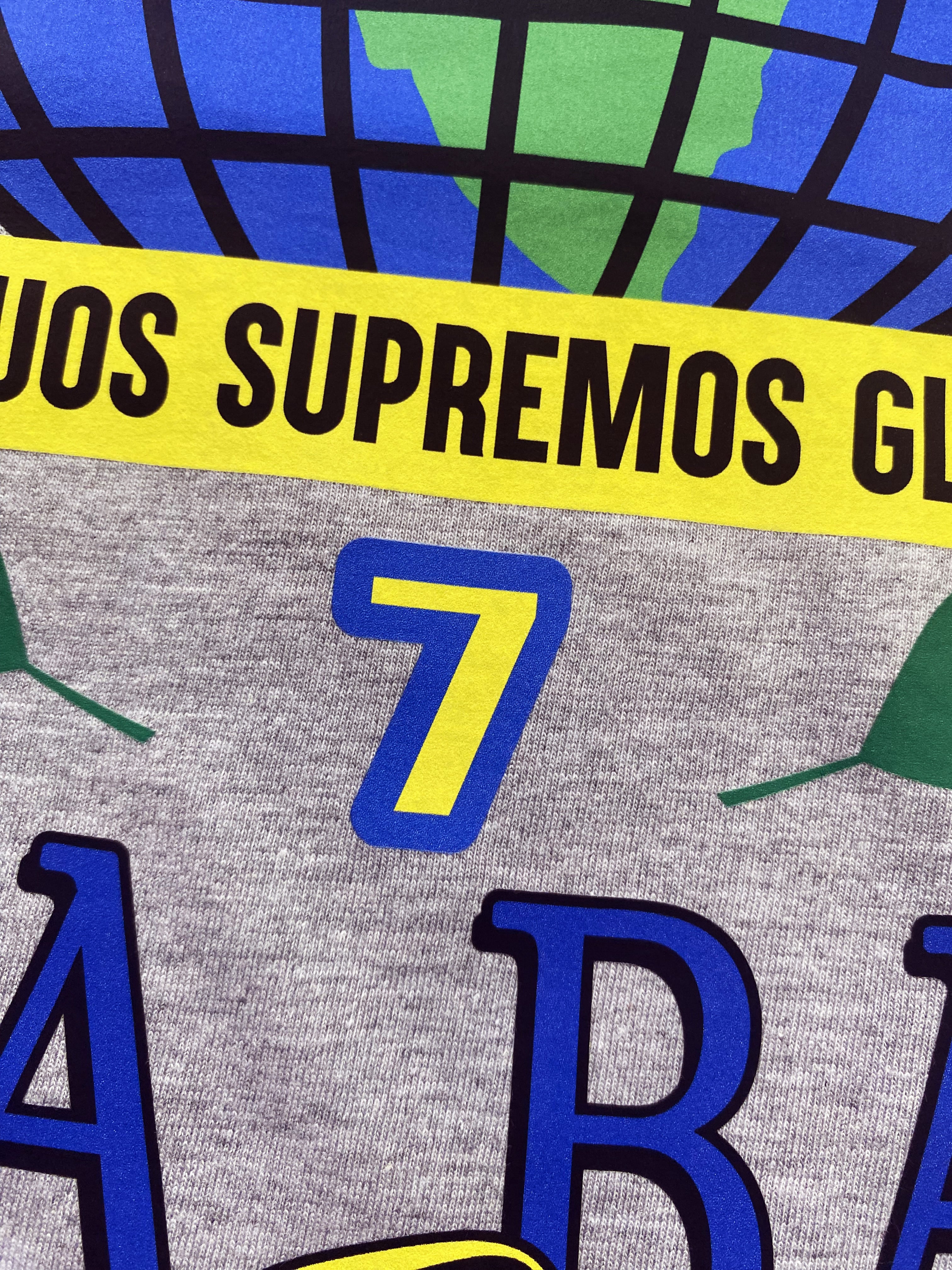 Supremos Universales - Camiseta