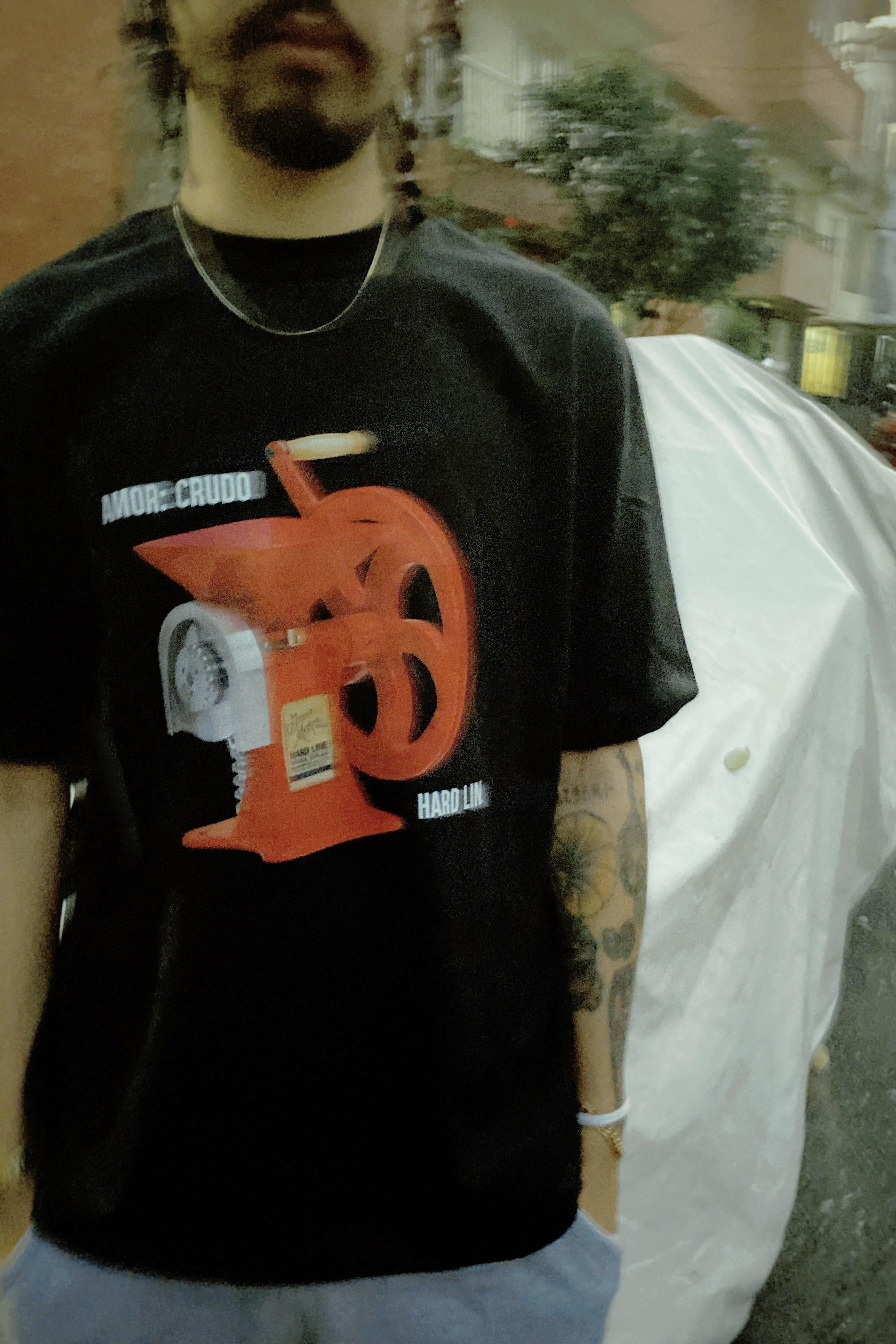 Amor Crudo -  San Valentin - Camiseta