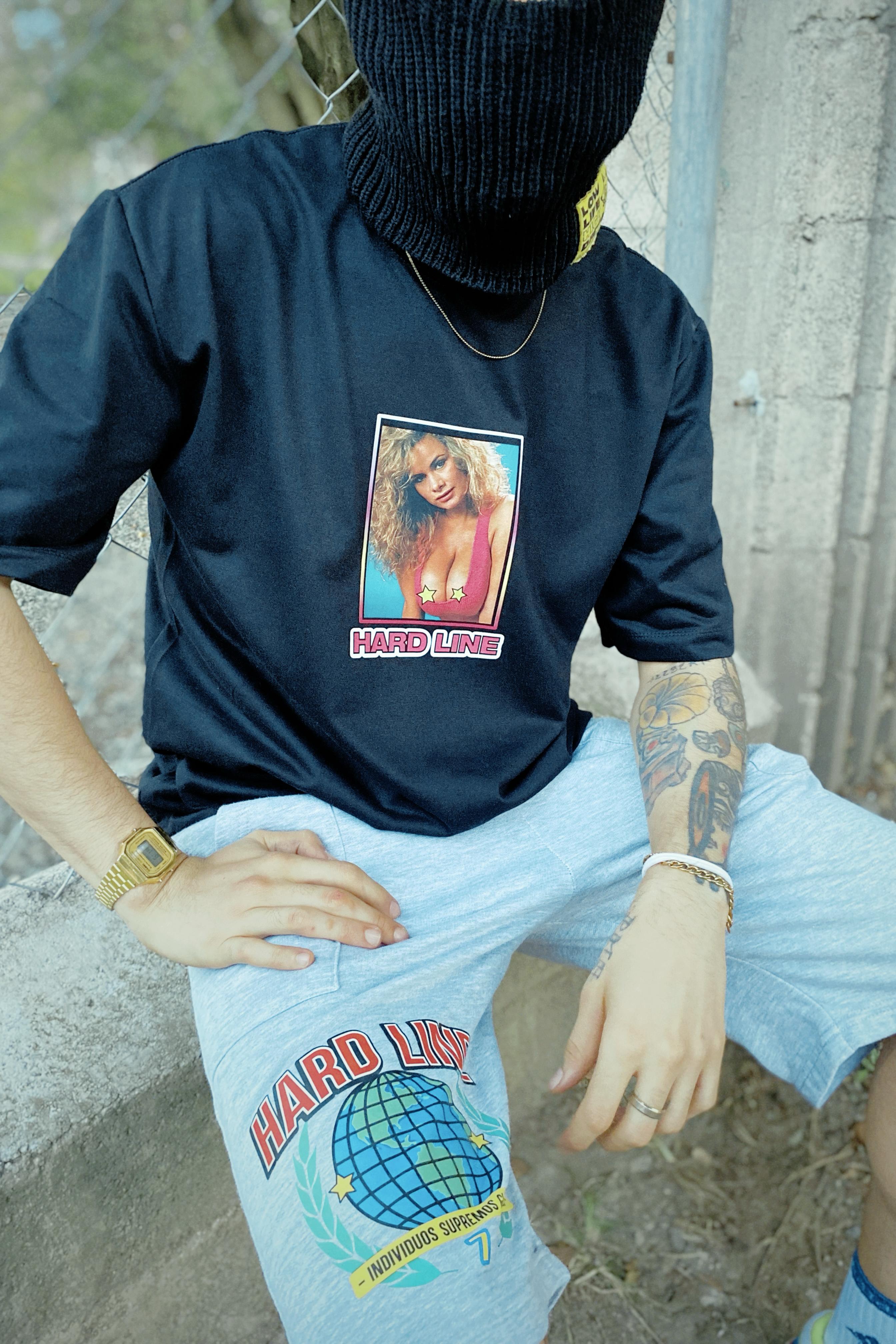 No Necesito Romances - San Valentín - Camiseta